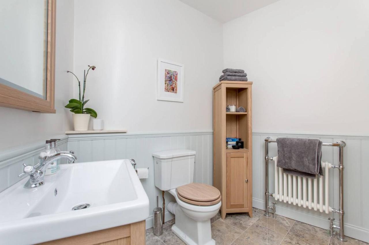 Joivy Stylish Apt In Trendy New Town Location Edimburgo Esterno foto